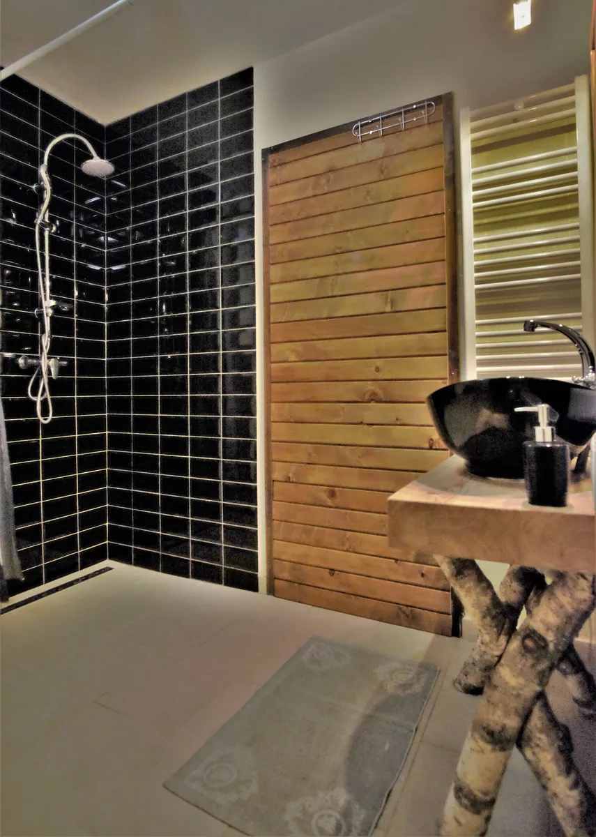 RELAX - BOUTIQUE SOČA - bathroom detail in Tolmin